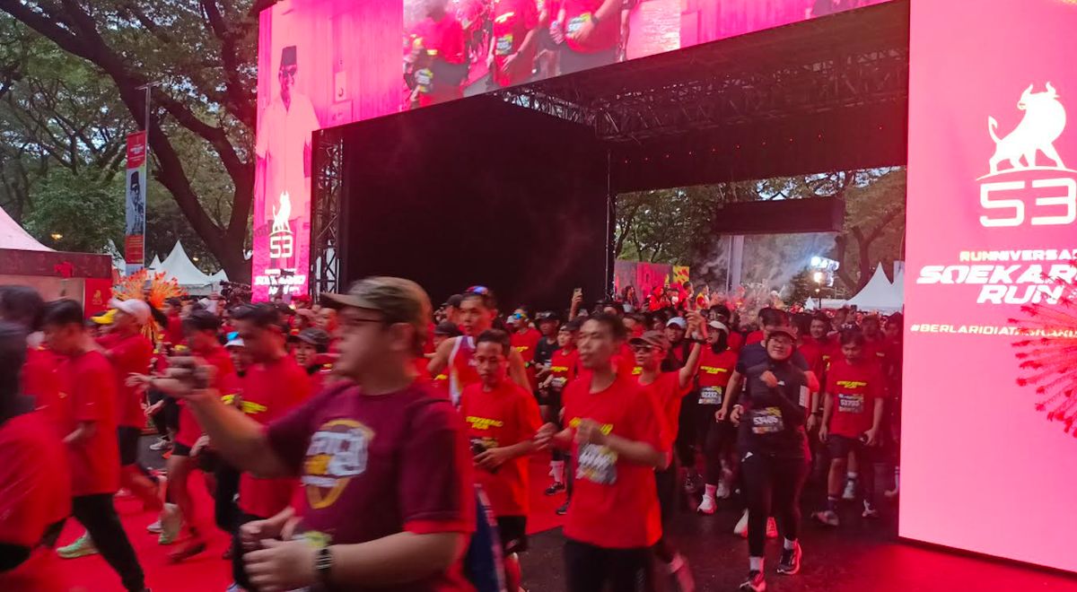 10 Ribu Pelari Ikuti Soekarno Run 2026 di GBK, Ada Pramono hingga Hasto