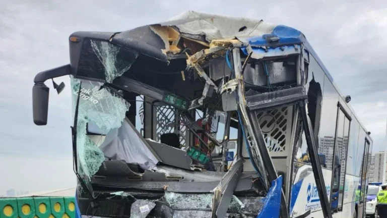 Adu Banteng Bus Transjakarta, Gubernur Pramono: Sopir Ngantuk Kerja Sudah 2 Hari