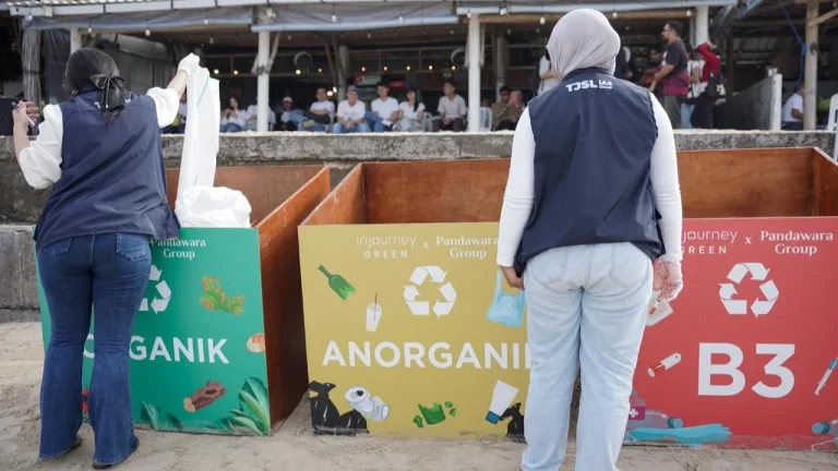 Aksi Bersih-Bersih Kumpulkan 2,2 Ton Sampah di Pantai Bali, Dukung Keberlanjutan Pariwisata