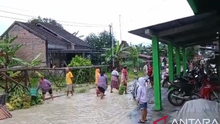 Banjir Grobogan Meluas: Ribuan Keluarga Terdampak dan Sejumlah Tanggul Jebol