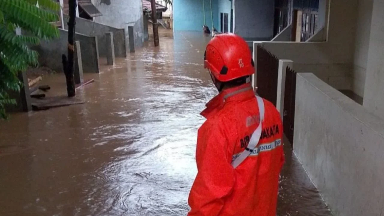 BPBD DKI: 123 RT dan 9 Ruas Jalan di Jakarta Masih Terendam Banjir Siang ini