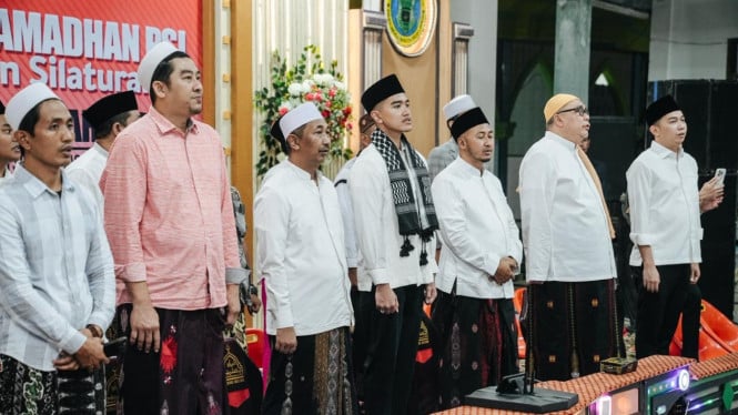Datang Pas Waktu Magrib, Kaesang Dapat Sajian Spesial dari Pimpinan Ponpes Nurul Qadim