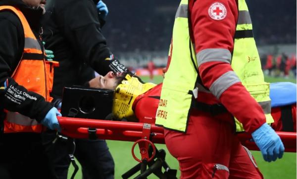 Derita AC Milan Bertambah! Loftus-Cheek Retak Rahang saat Tumbang dari Parma