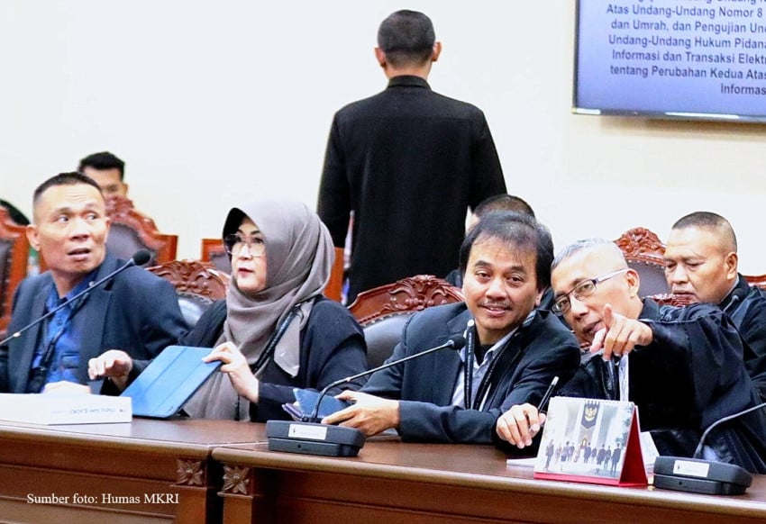 Doxa Ijazah Jokowi dan Pertarungan Ruang Publik