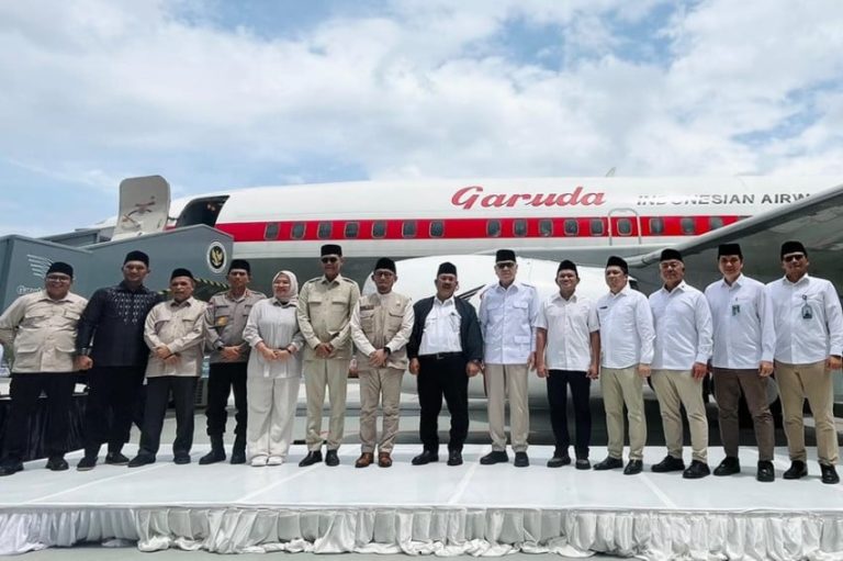 Garuda Hibahkan Pesawat untuk Aceh, Wamenhaj: Permudah Jemaah Manasik Haji