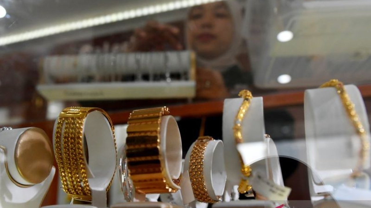 Harga Emas Pegadaian Hari Ini Jumat 27 Februari 2026: UBS dan Galeri24 Kompak Naik Tipis