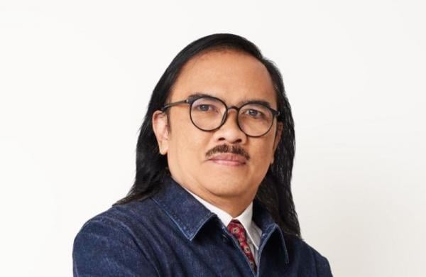 Jeda Keraguan: Jalan Menghadapi Pabrik Realitas Buatan Deepfake