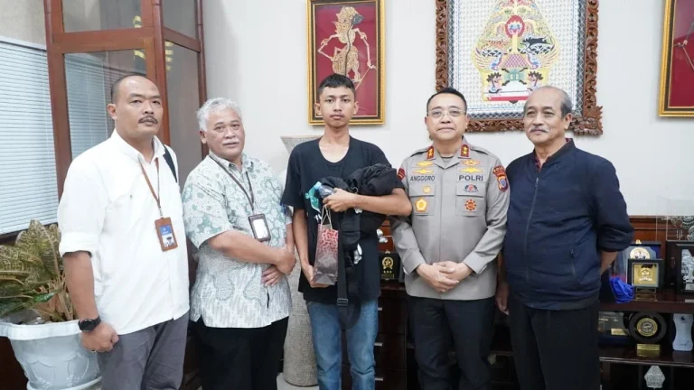 Kondisi Terkini Mapolda DIY Usai Demo Massa Berujung Ricuh, Tiga Mahasiswa Ditangkap Dipulangkan