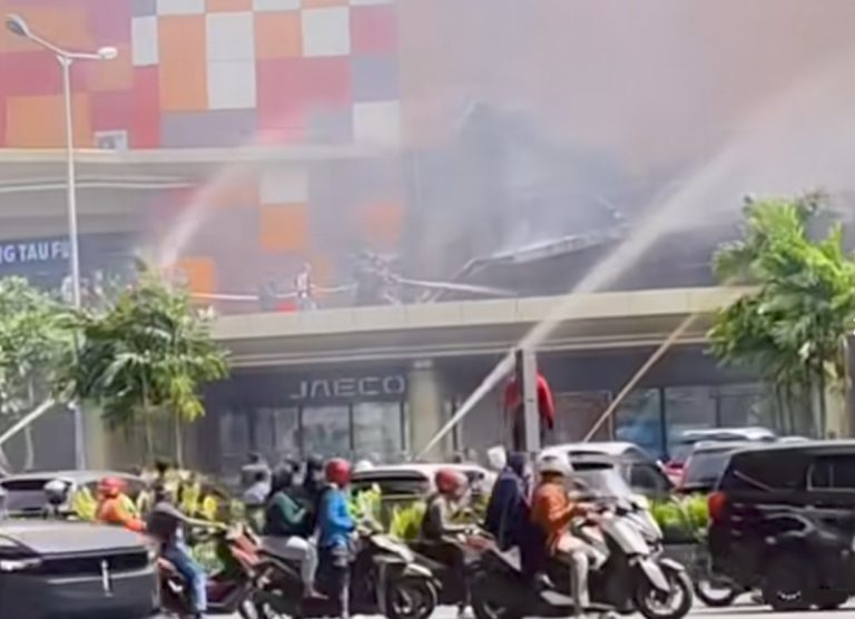 Kronologi Kebakaran Mal Ciputra Cibubur, Api Diduga dari Percikan Las