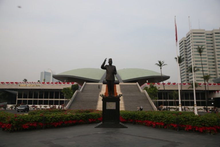 MKD Pastikan Tak Ada Pelanggaran Prosedur Soal Sahroni Jadi Pimpinan Komisi III