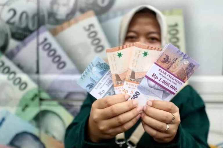 PDIP Minta THR Dibagikan H-14 agar Ada Waktu Tindak Perusahaan Bandel