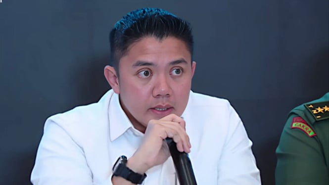 Seskab Teddy Bantah MBG Pangkas Anggaran Pendidikan: Semua Berjalan, Bahkan Ditambah