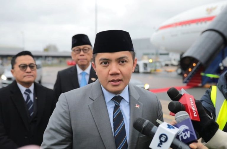 Seskab Teddy Sangkal Produk AS Tak Wajib Pakai Sertifikasi Halal