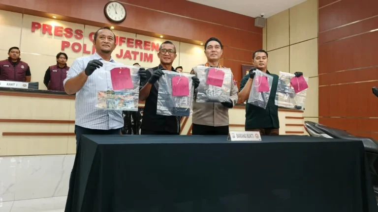 Aksi Berbahaya! Dua Pemuda Sidoarjo Ditangkap saat Racik Mesiu Rumahan