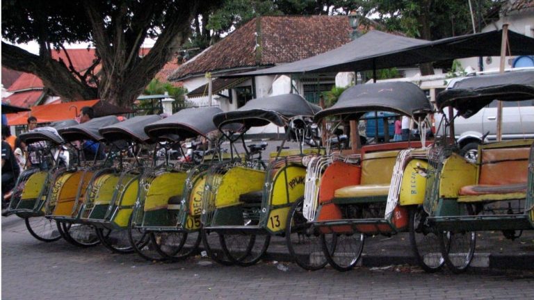 Angkot, Becak dan Delman di Jabar Setop Beroperasi selama Arus Mudik, Dapat Kompensasi Rp200 Ribu per Hari
