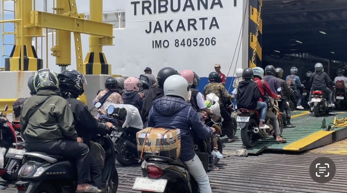 Arus Balik Lebaran 2026, Pemudik Motor Padati Pelabuhan Bakauheni
