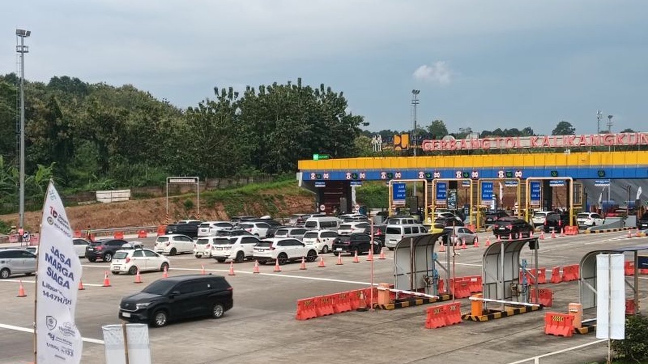 Arus Mudik Tol Kalikangkung Masih Padat, Ribuan Kendaraan Melintas Setelah Lebaran