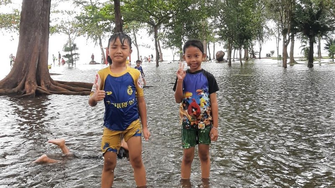 BMKG Peringatkan Potensi Banjir Rob NTB hingga 4 Maret, Warga Pesisir Diminta Waspada