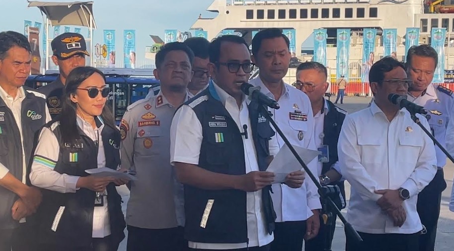 Cegah Kepadatan di Pelabuhan Bakauheni, Kendaraan Pemudik Ditempeli Stiker Masa Arus Balik