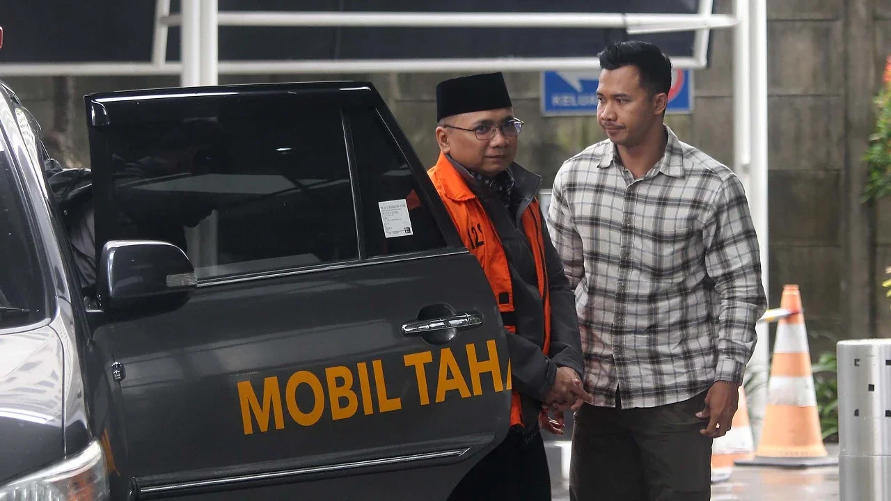 Eks Penyidik KPK Soal Yaqut Dialihkan Status Penahanan: Tahanan Korupsi Tempatnya di Rutan