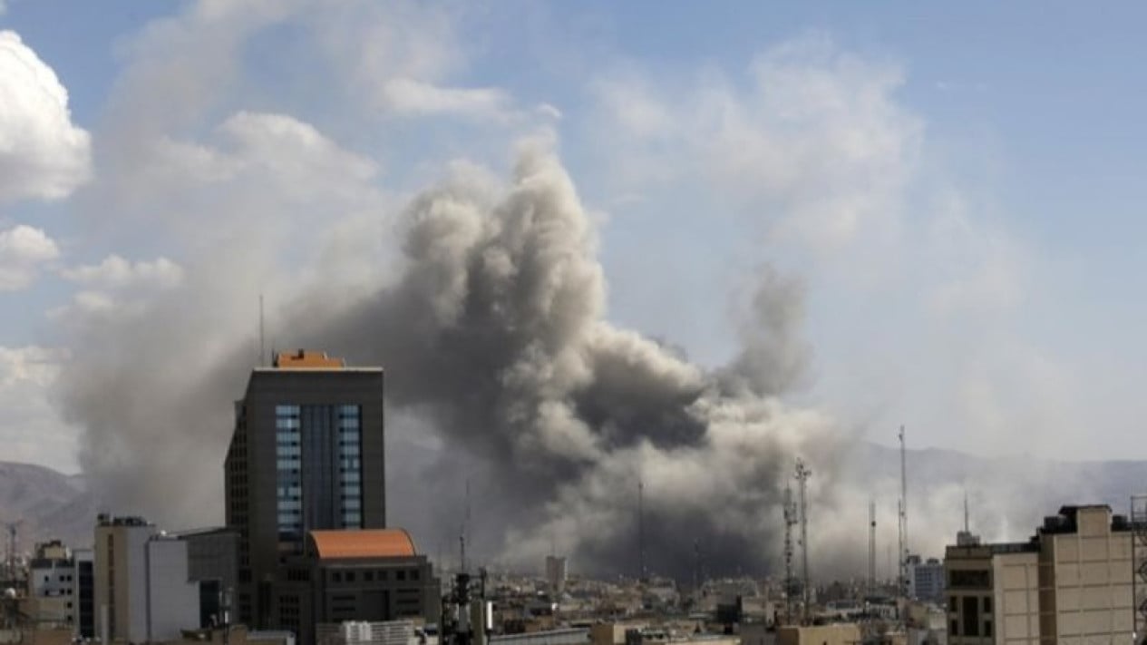 Israel Luncurkan Gelombang Serangan Udara ke Iran, Targetkan Infrastruktur Militer