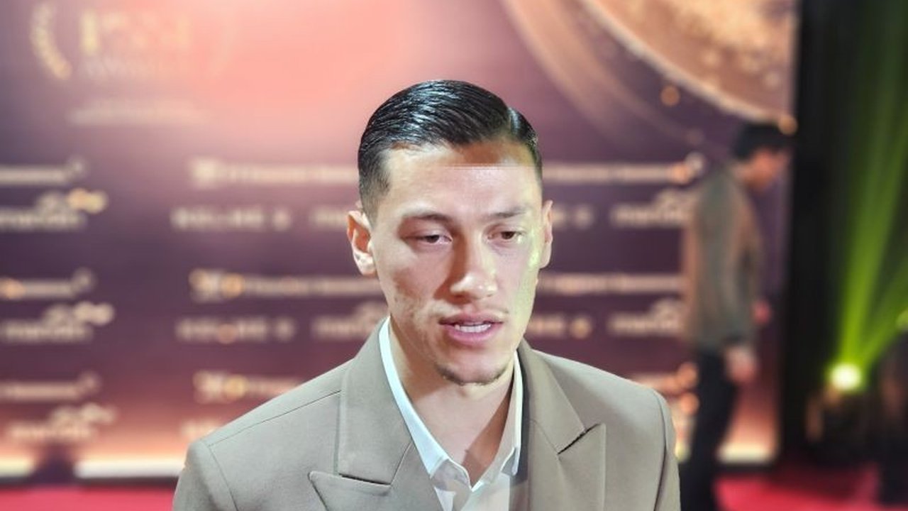 Jay Idzes Raih Penghargaan Pemain Terbaik di PSSI Awards 2026, Ungguli Bintang Lain