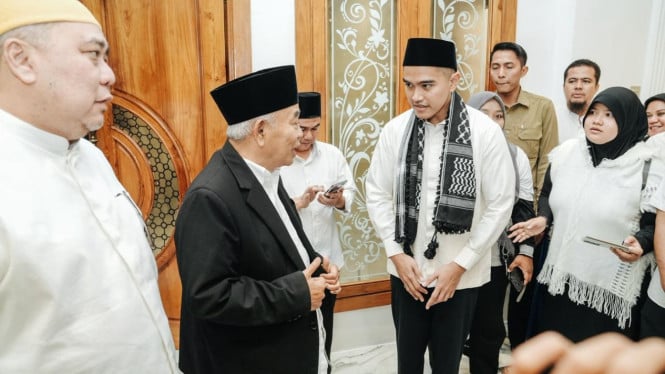 Kaesang "Ngecharge Batin" Saat Datang ke Ponpes Amanatul Ummah di Mojokerto
