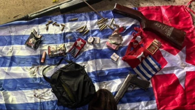 Kontak Tembak di Topo Berujung Penemuan Markas, TNI Sita Senpi dan Amunisi Milik KKB