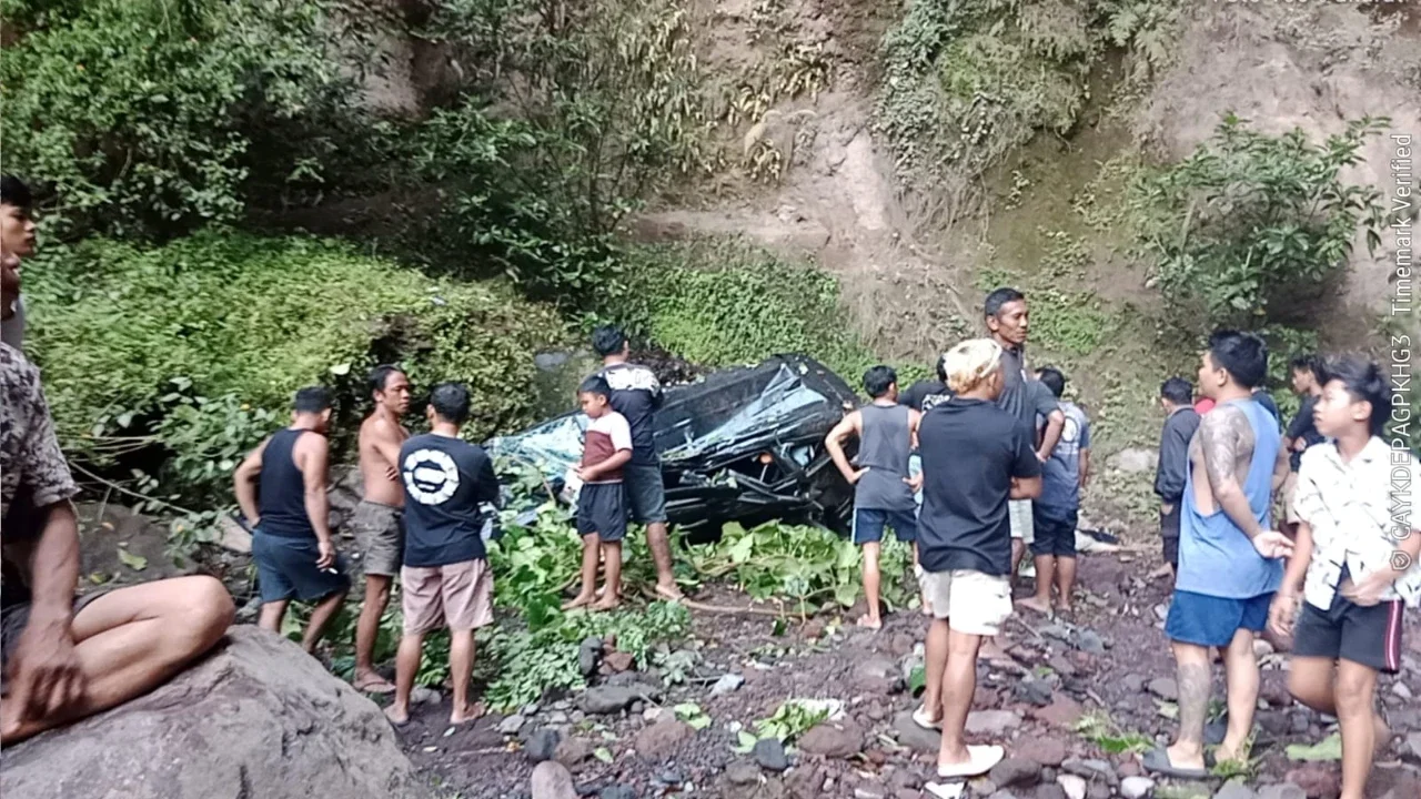 Mobil Terjun ke Jurang 100 Meter di Bali, Sopir Diduga Mabuk dan Tewas