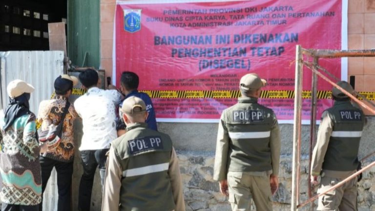 Pemkot Jaktim Bongkar Fakta Mengejutkan: 27 Lapangan Padel Berdiri Tanpa Izin