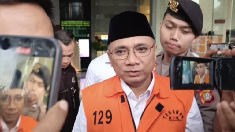 Polemik Pengalihan Penahanan Gus Yaqut, Mahfud MD: KPK Lincah dan Cerdik