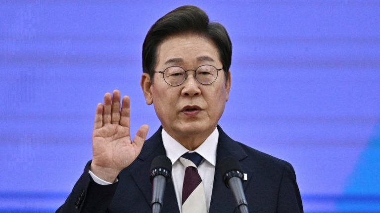 Presiden Korea Selatan Minta Warga Persingkat Waktu Mandi untuk Hadapi Krisis Energi