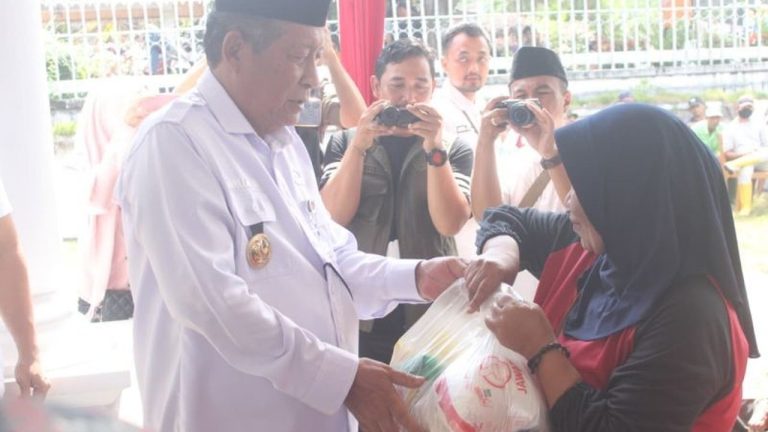 Puskud Jambi Salurkan 500 Paket Sembako Jelang Idul Fitri, Perkuat Kepedulian Sosial