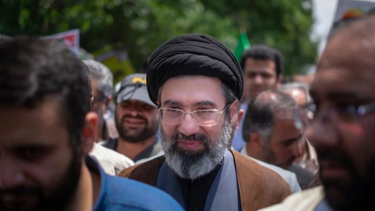 Putra Khamenei, Mojtaba Hosseini Khamenei Terpilih Jadi Pemimpin Tertinggi Iran