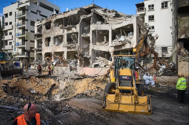 Serangan Roket Iran Hantam Situs Suci di Yerusalem