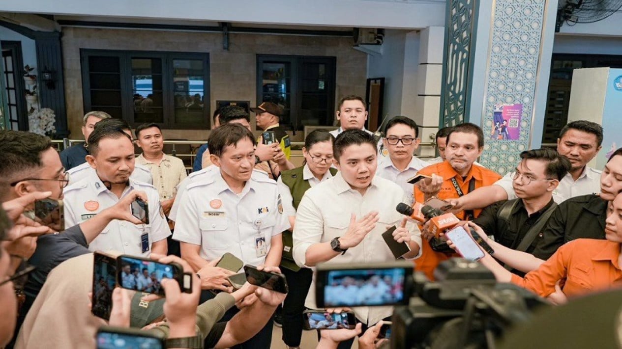 Seskab Teddy Sebut Istana Dibuka untuk Rakyat Halal Bihalal di Hari Lebaran