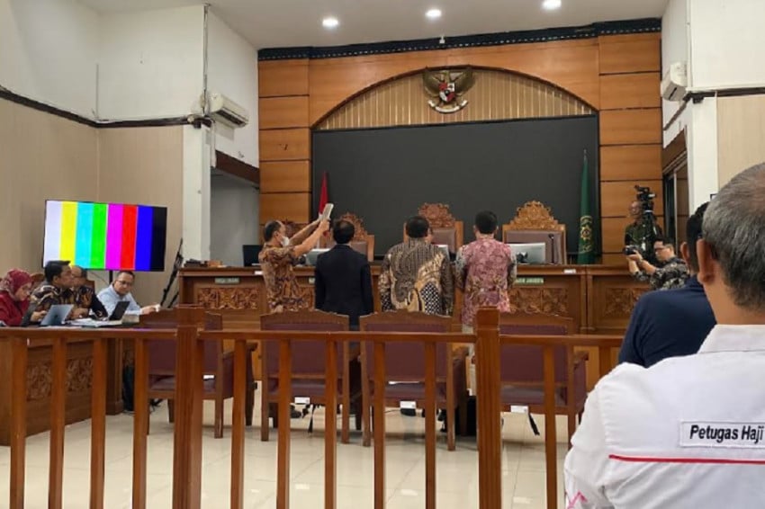 Sidang Praperadilan, Kuasa Hukum Gus Yaqut Serahkan Tumpukan Dokumen ke Hakim