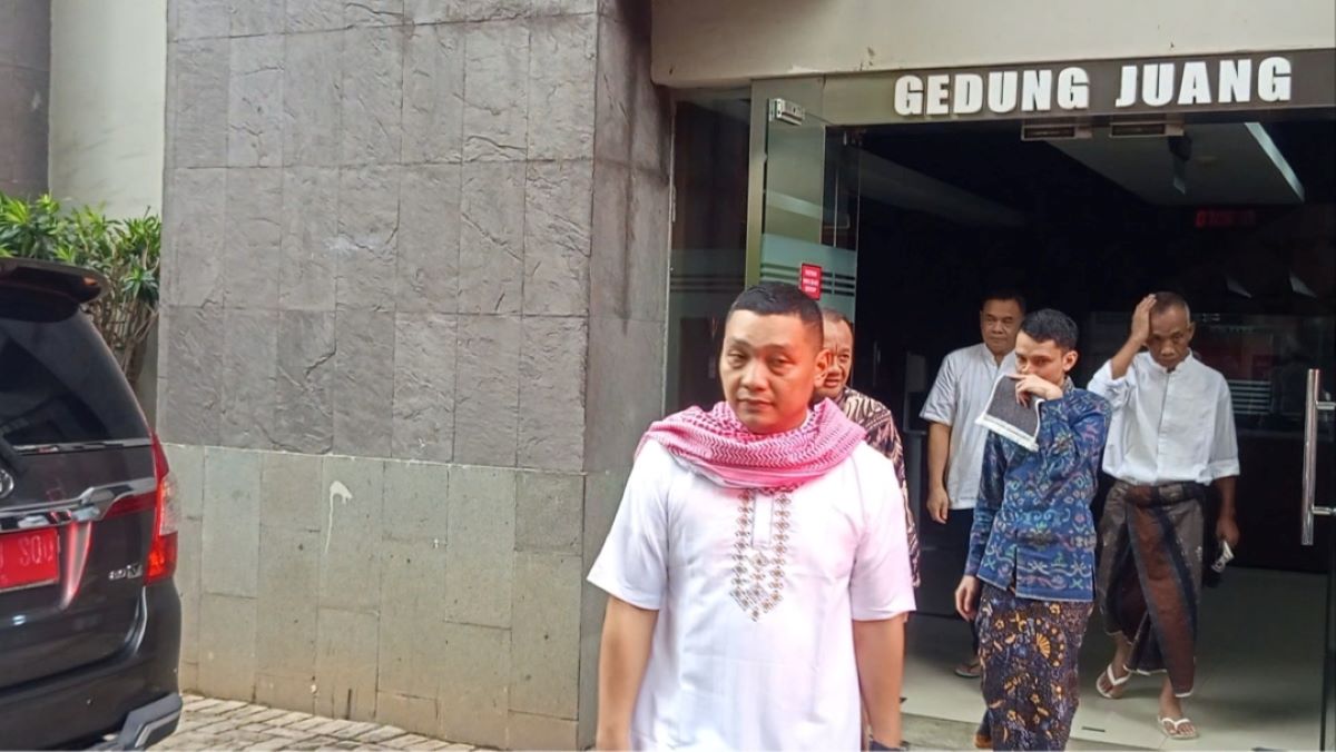 Tahanan KPK Gelar Sholat Idul Fitri di Gedung Merah Putih, Gus Yaqut Tak Terlihat