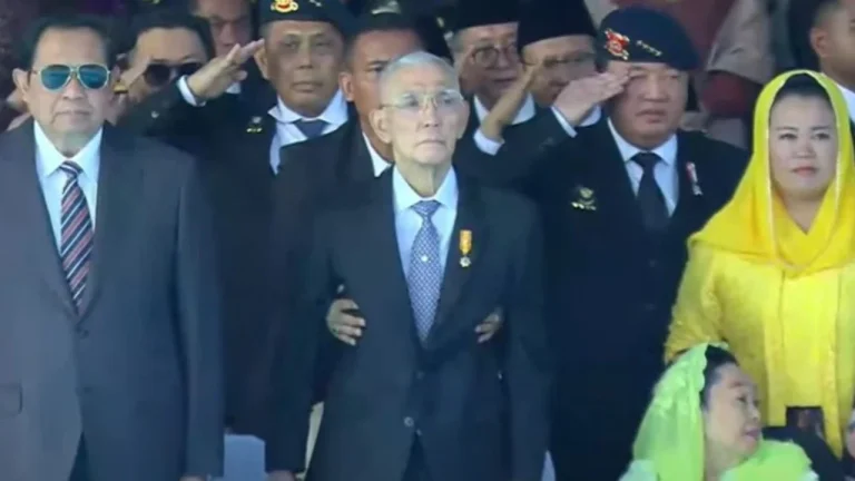 Wapres ke-6 RI Try Sutrisno akan Disalatkan di Masjid Sunda Kelapa dan Dimakamkan di TMP Kalibata