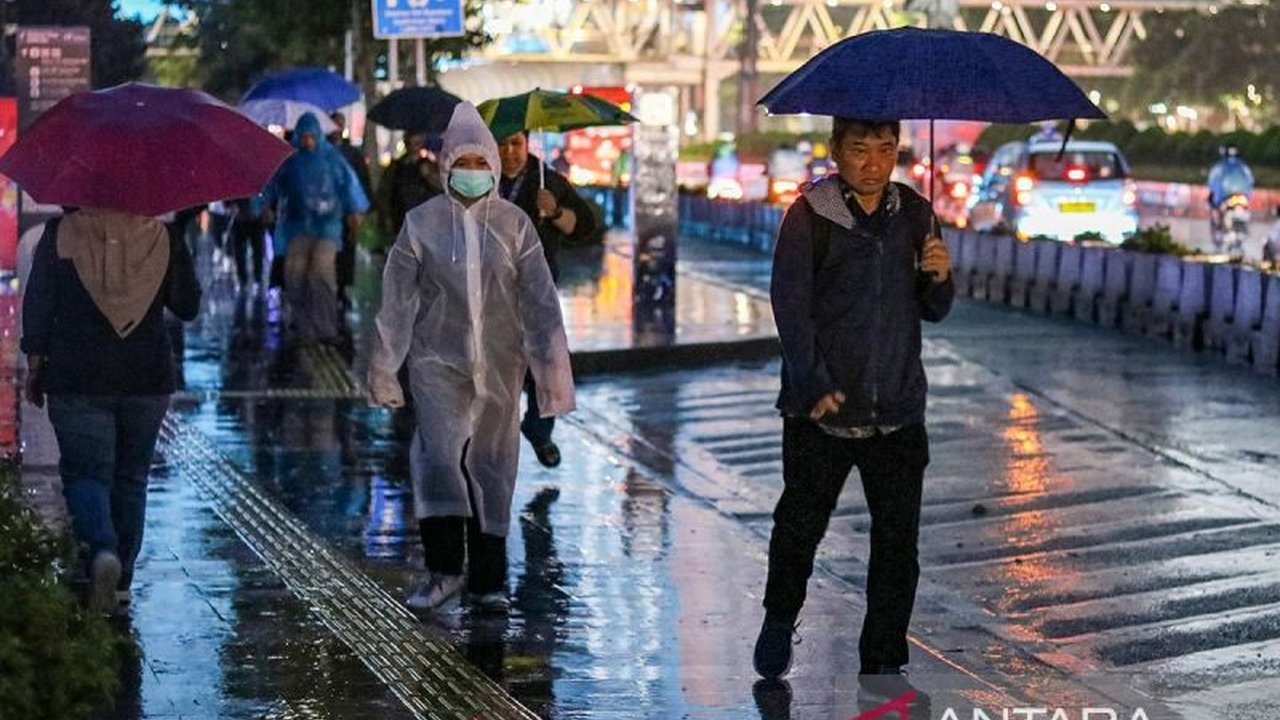 Waspada Hujan di Berbagai Daerah: Prakiraan Cuaca BMKG untuk Hari Minggu